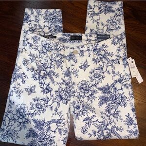 Talbots White&Blue patterned slim ankle jean